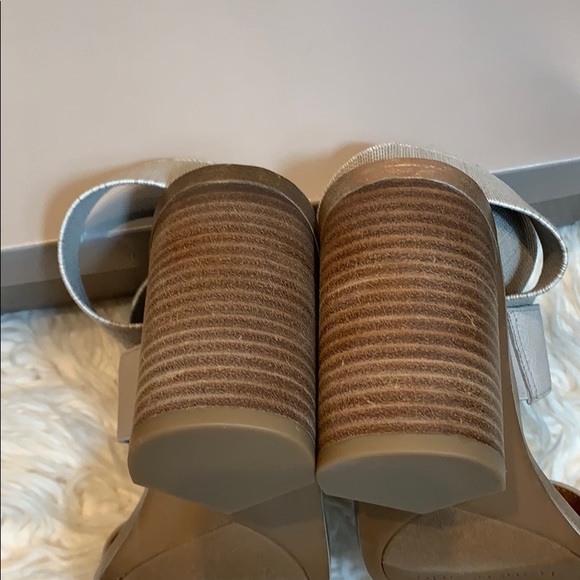 FRANCO SARTO DEAR BLOCK SANDAL in GREY/TAUPE - Picture 16 of 16